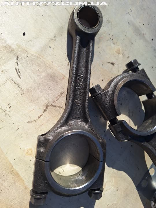 Mitsubishi Шатуны KE75