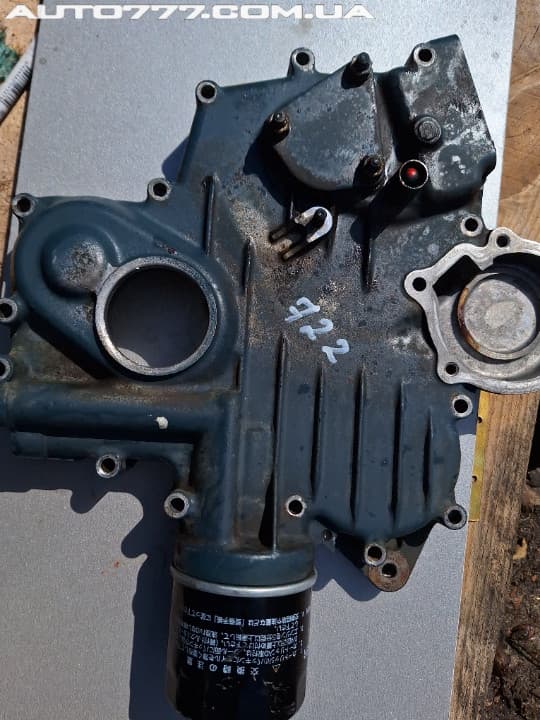 Kubota Крышка двигателя D722