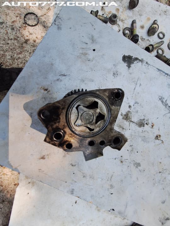 Kubota Oil pump ZL600