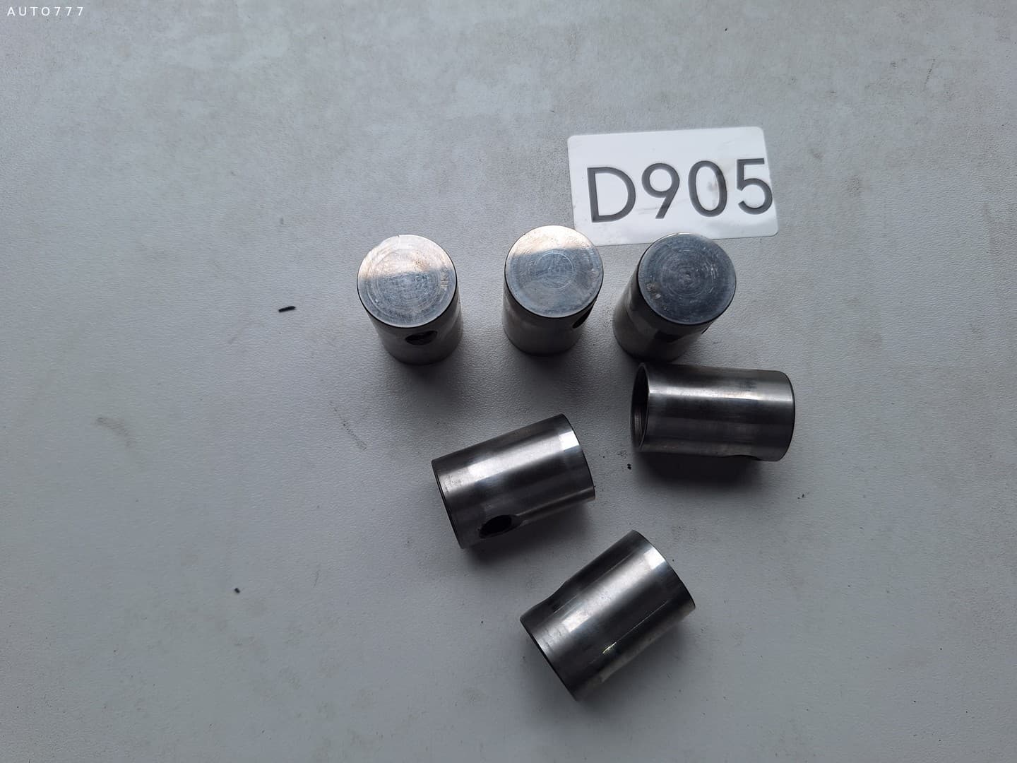 Kubota Valve tappet D905