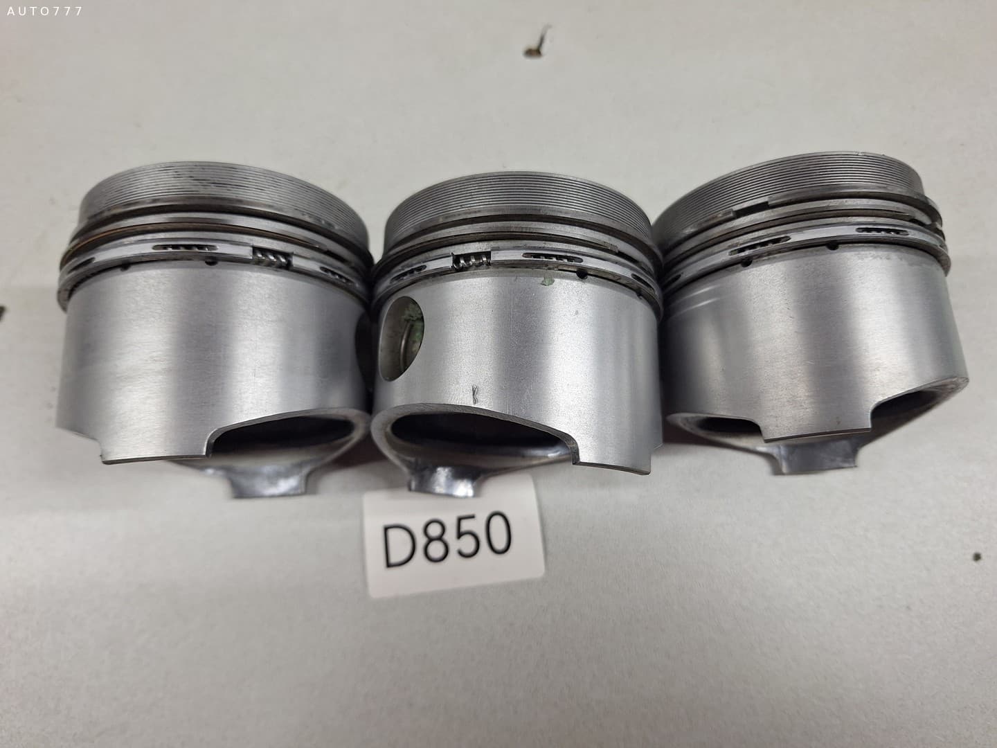 Kubota D850 piston