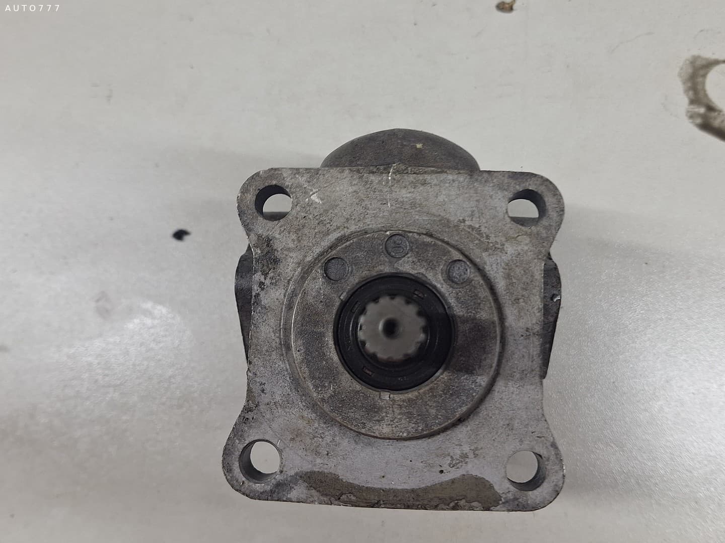 Iseki GLPI-37R020 hydraulic pump