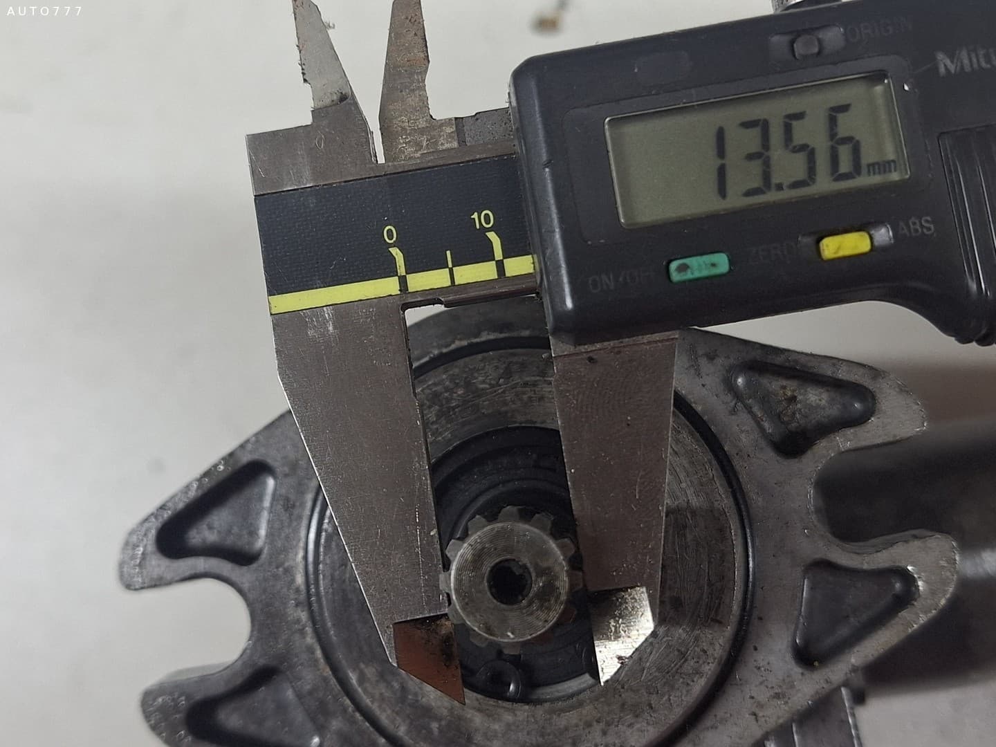 Hinomoto Гидравлический насос 07ALFSS