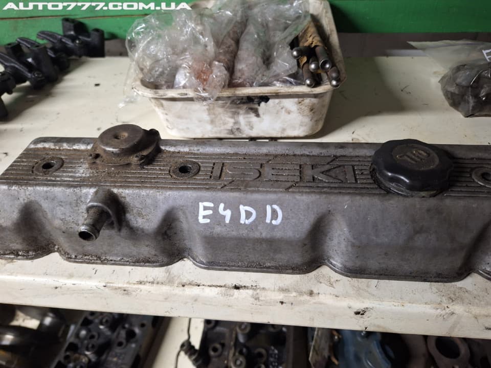 Iseki Valve cover E4DD 