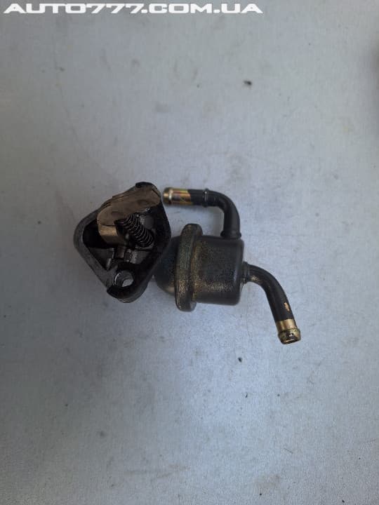 Kubota Насос подкачки механический 