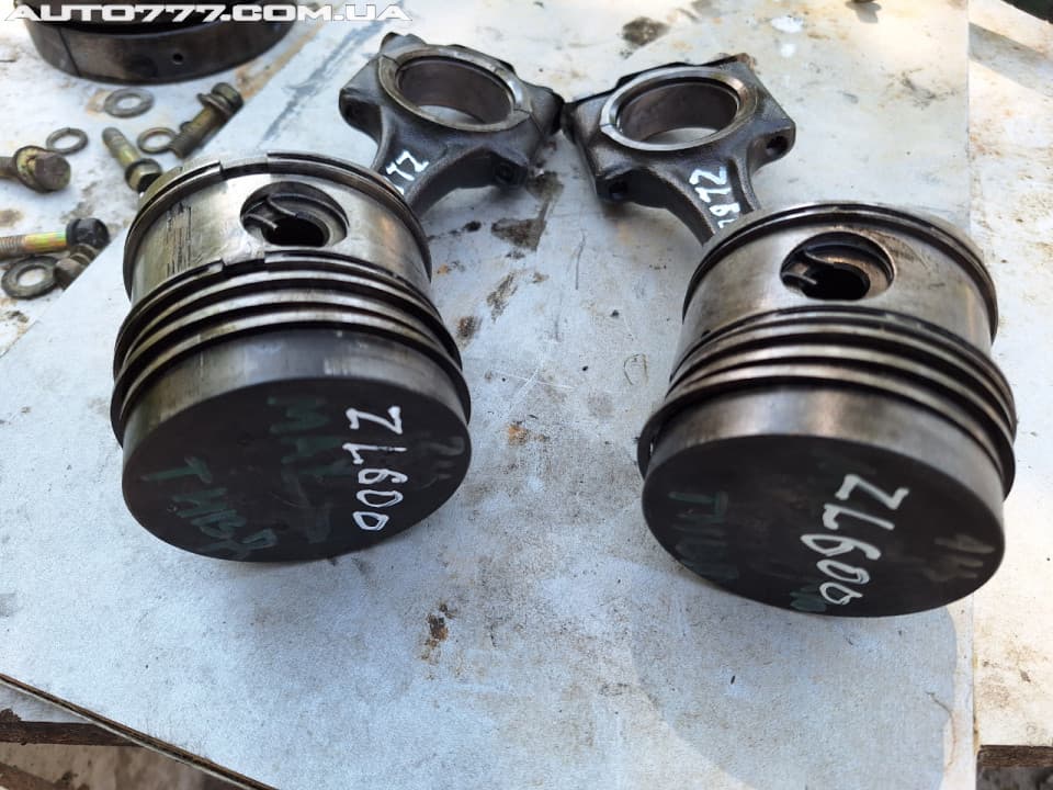 Kubota Piston group ZL600