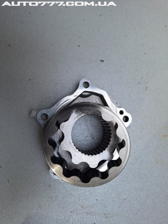 Kubota Масляный насос двигателя