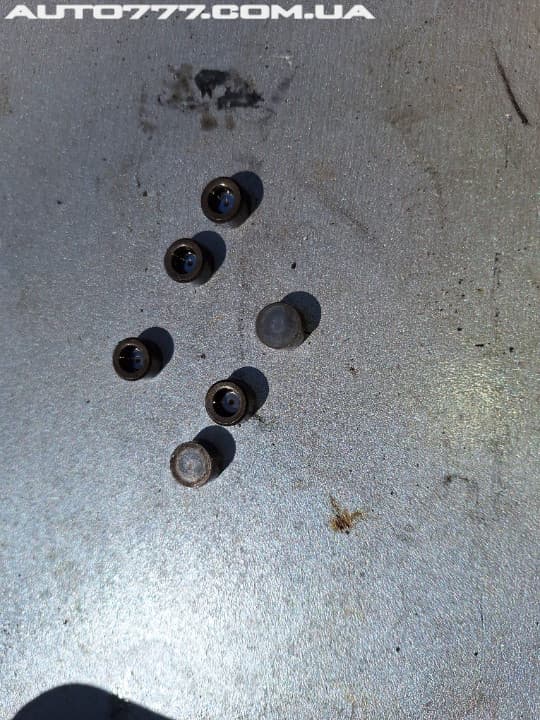 Kubota Valve weights D722