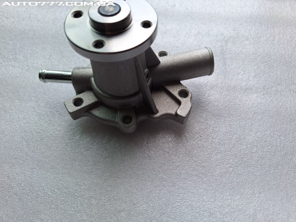 Kubota Помпа /D600/ D750/ D850/ D950/ V800/ V1100/ V1200/