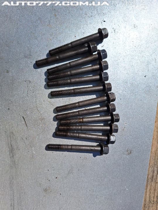 Kubota Head bolts
