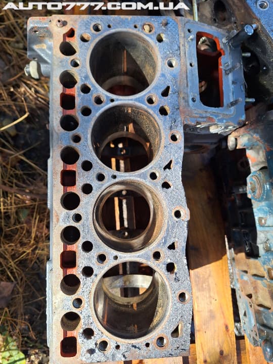 Kubota Блок циліндрів V1305