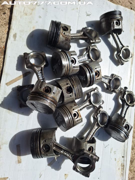 Kubota  Pistons +Connecting rod D1005