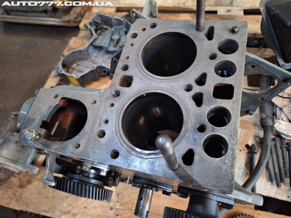 Kubota Cylinder block ZL600